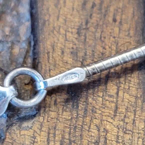 925 Sterling and Opal Necklace Signed Didae Modernist Hammered Design - Picture 7 of 9